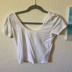 Hol lister White cropped top